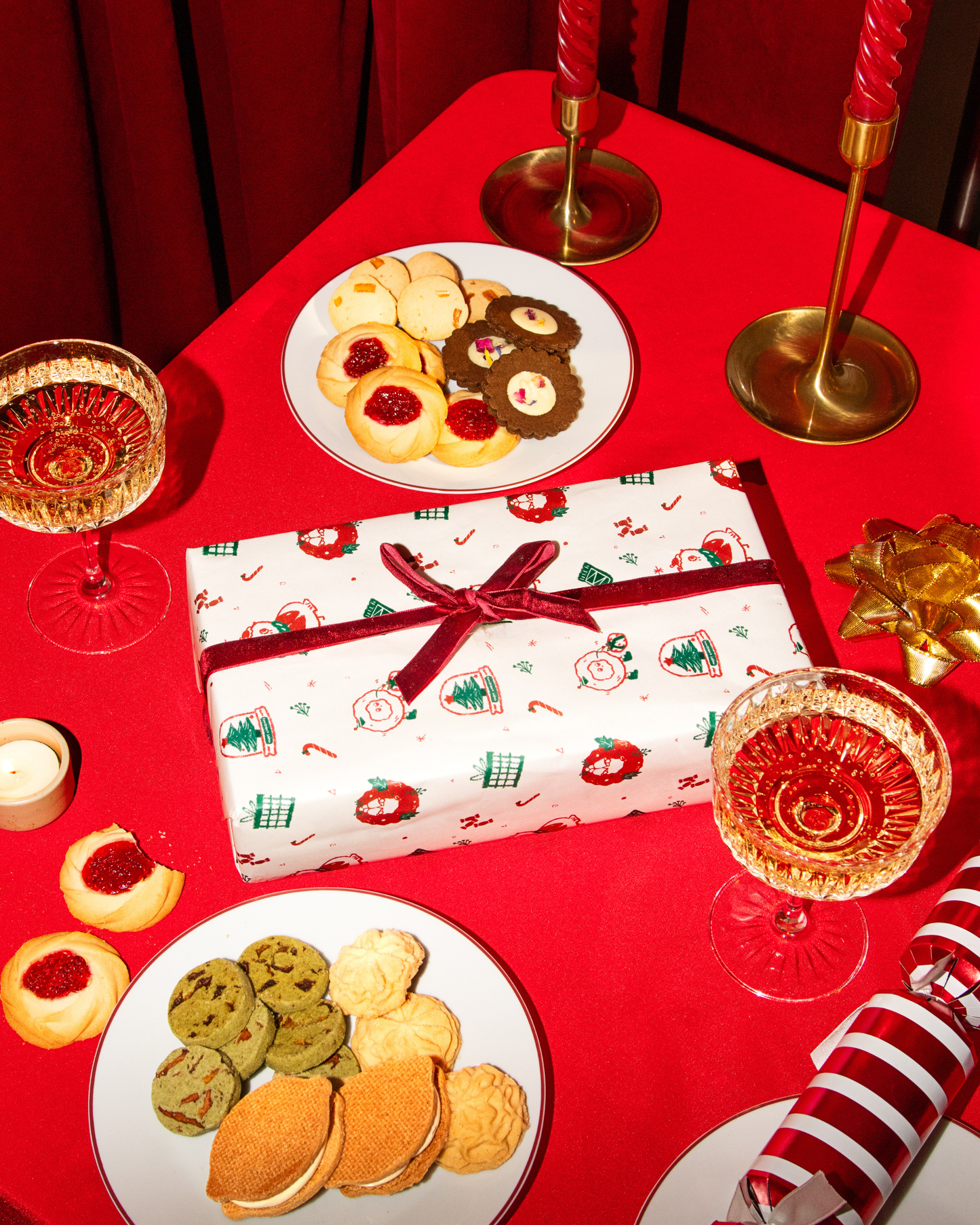 Holiday Cookie Box – Limited Edition (32 pieces) - Canada-Wide Delivery