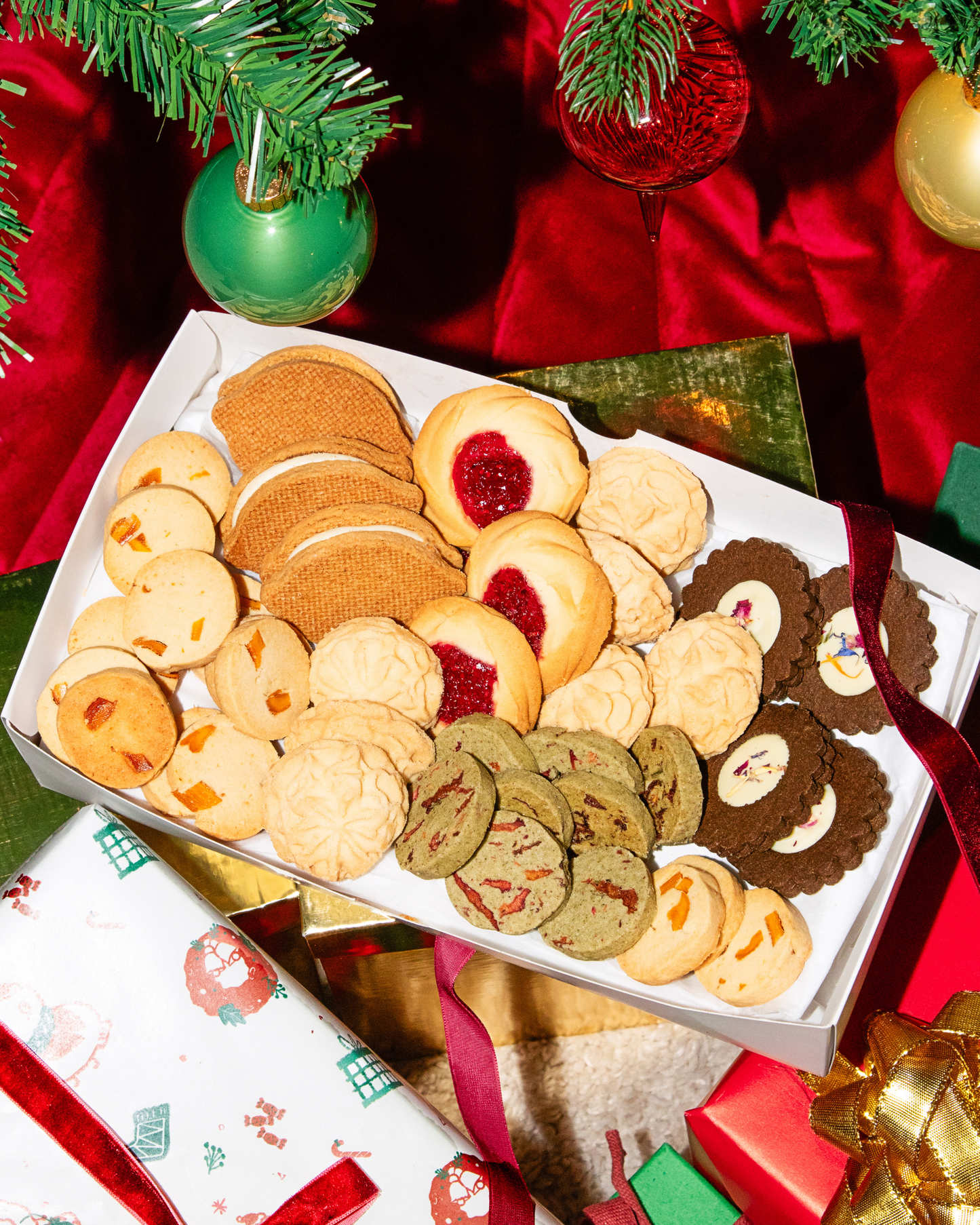 Holiday Cookie Box – Limited Edition (32 pieces) - Canada-Wide Delivery